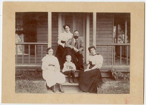Famiglia sul portico - portico, la